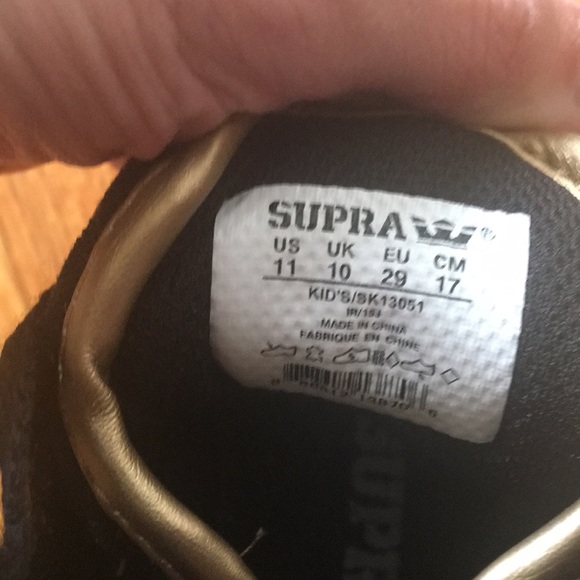 Sneakers - Picture 5 of 5